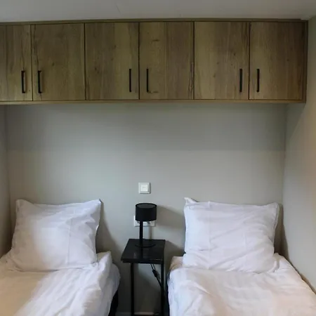 Wood 4 Persons * Lathum